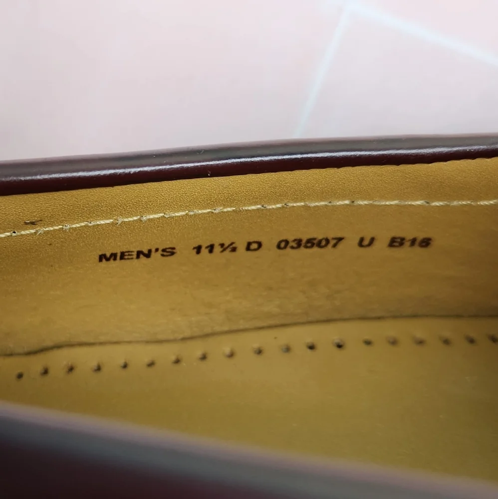 Cole Haan Mens Pinch Tassel Closed Toe Penny Loafer, Burgundy
